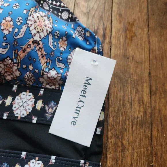 Meet.Curve One-Piece Swimsuit - Picture 9 of 9